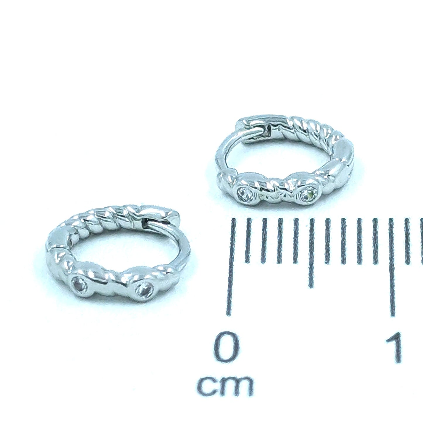 Candonga pequeña microzircón