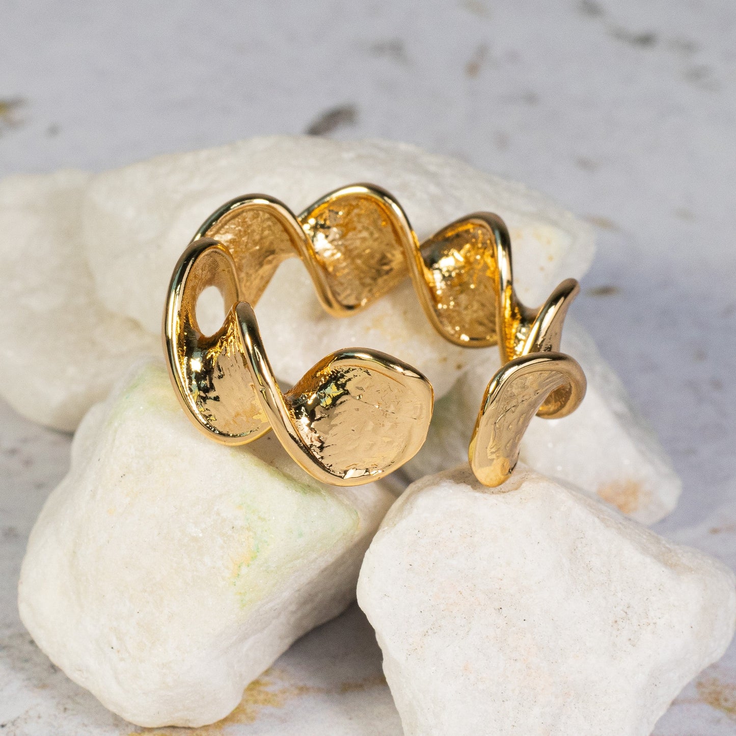 Anillo tallado microzircones P 