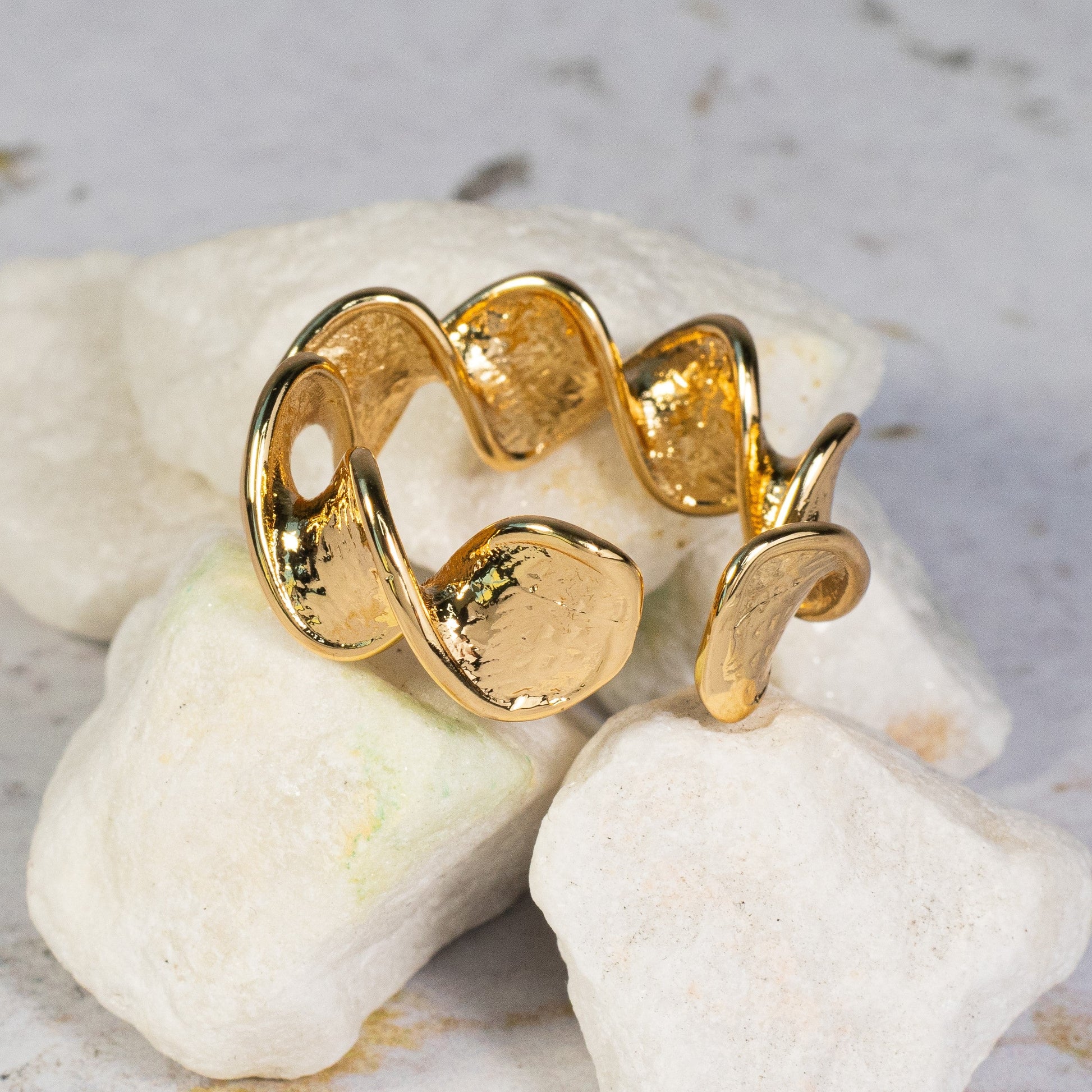 Anillo tallado microzircones P 