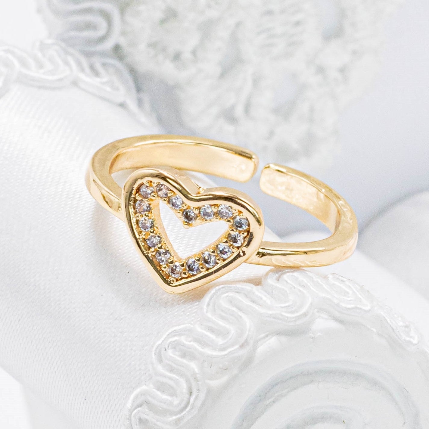 Anillo silueta corazon