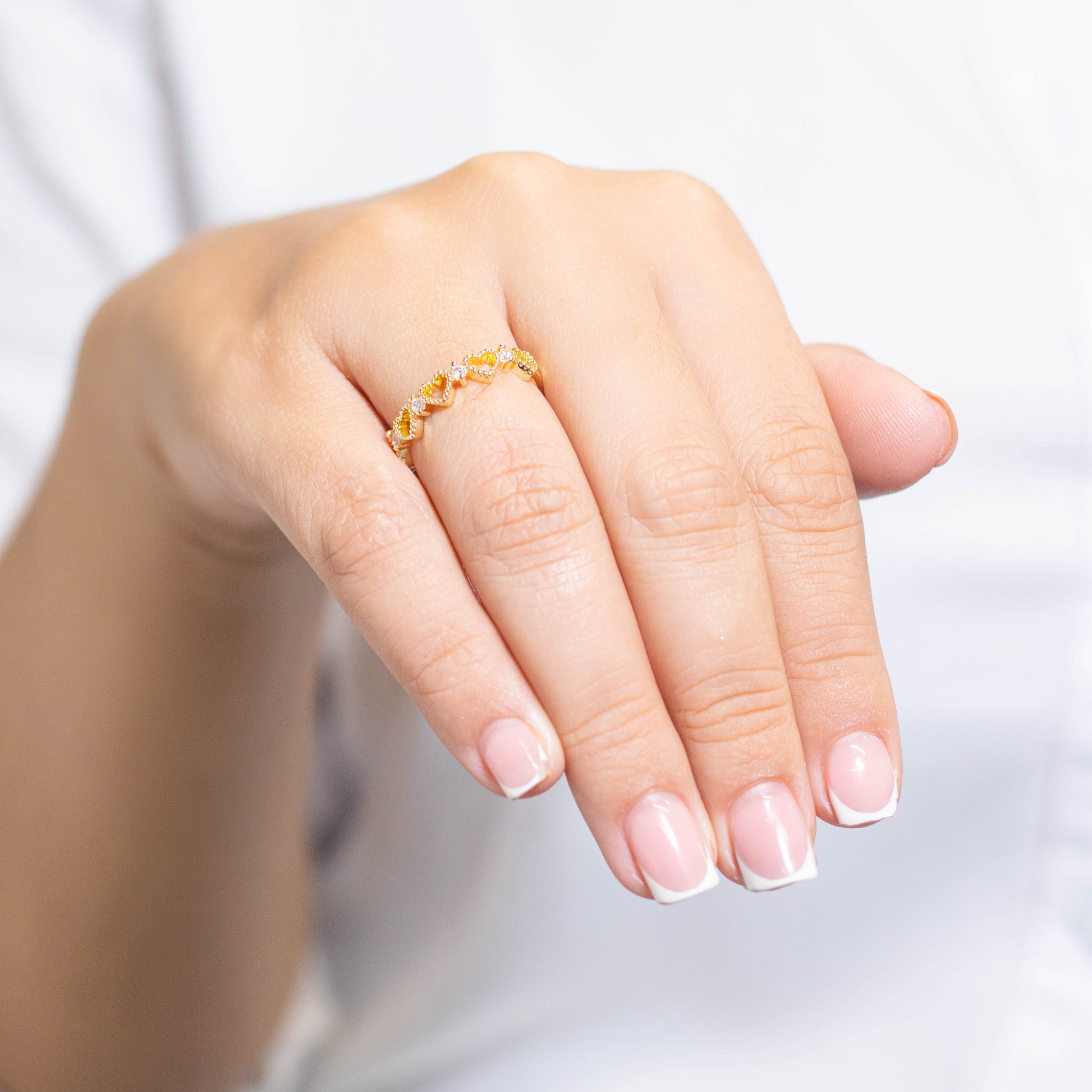 Anillo corazones zircones  Amulí