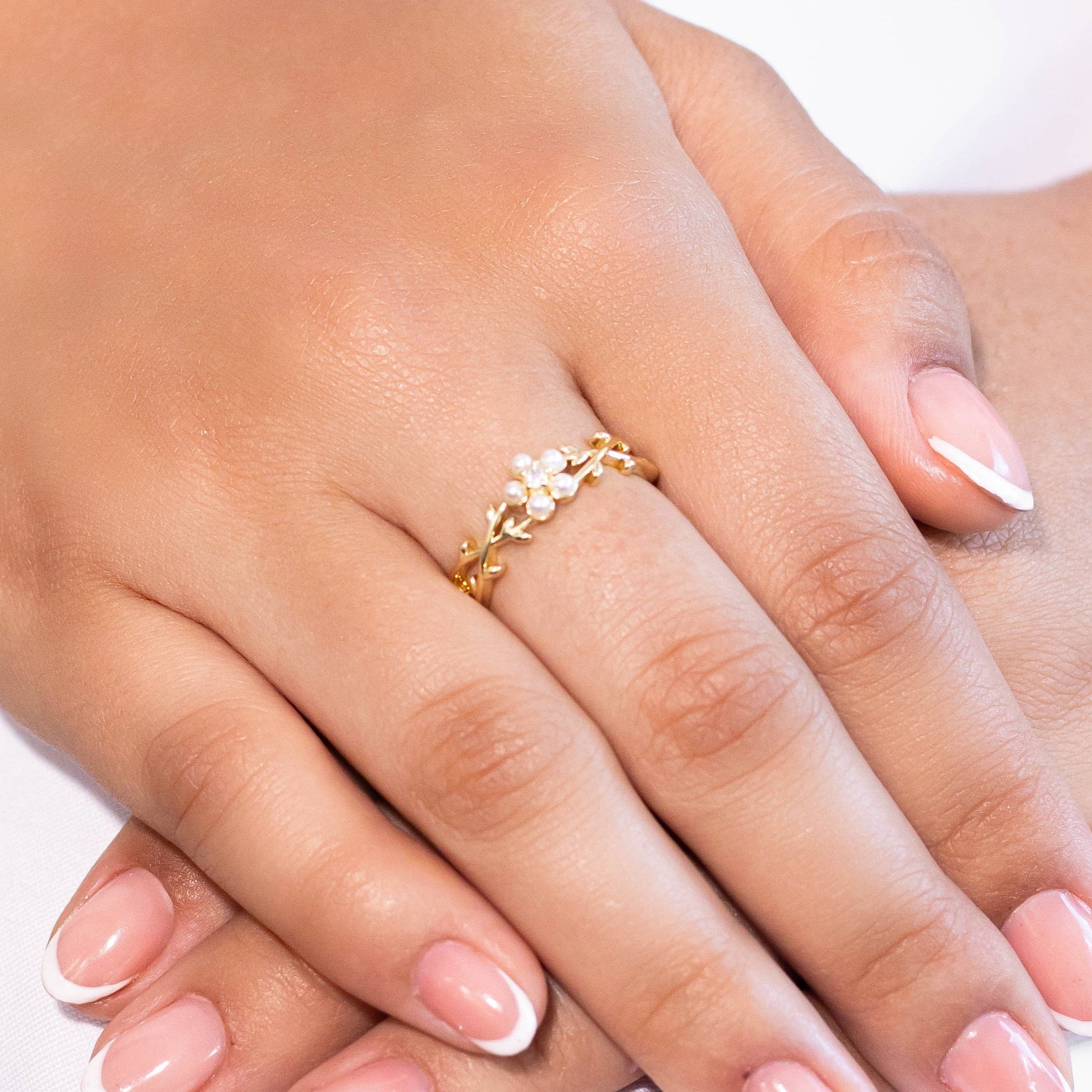 Anillo rosa perlas  Amulí