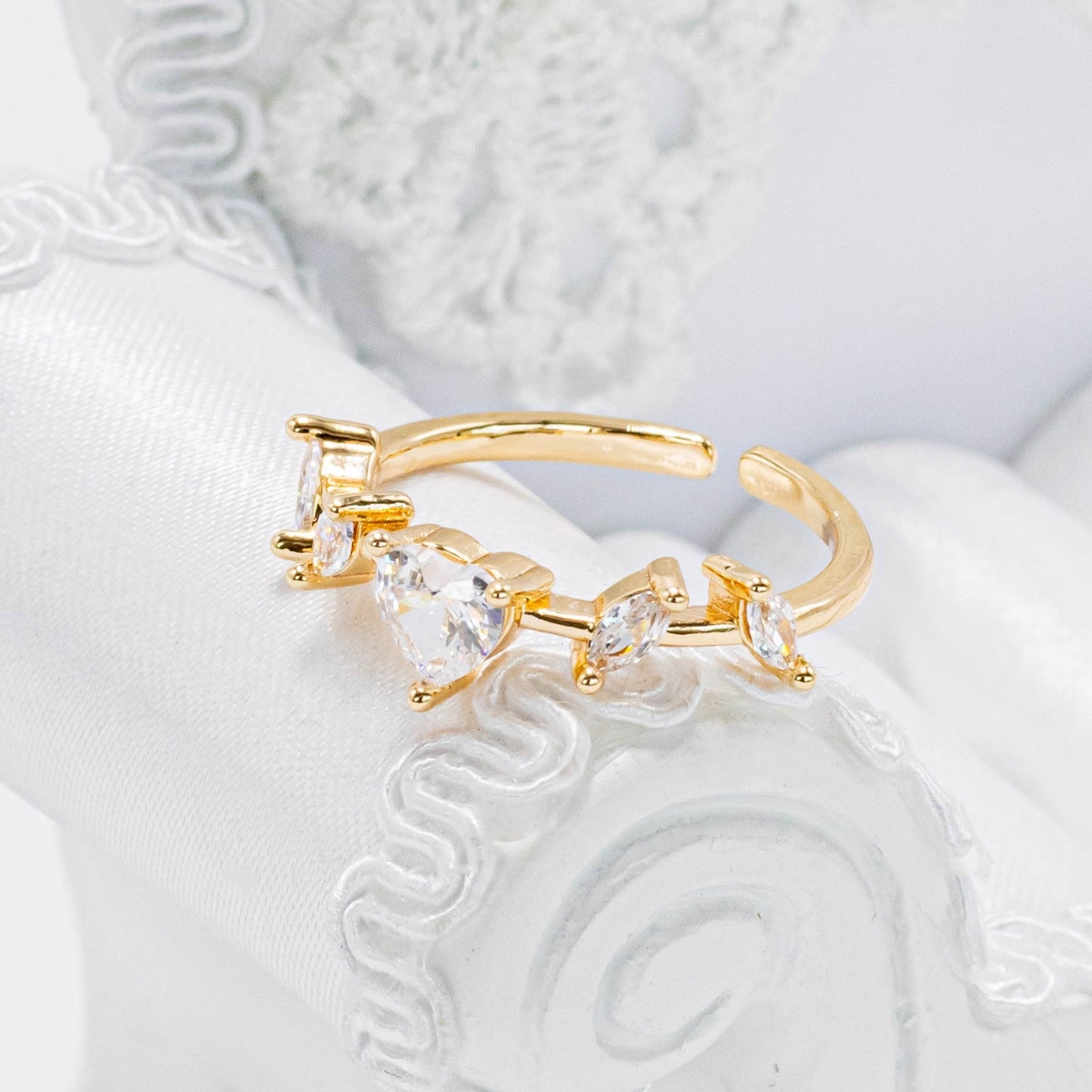 Anillo corazon zircón