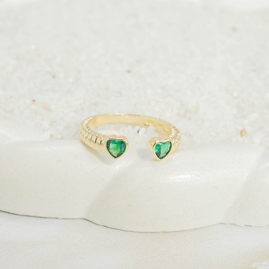 Anillo corazones esmeralda