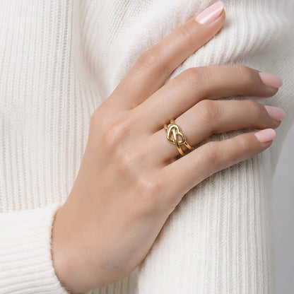 Anillo corazón enlazado