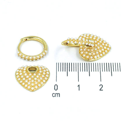 Arete corazón mini perlas