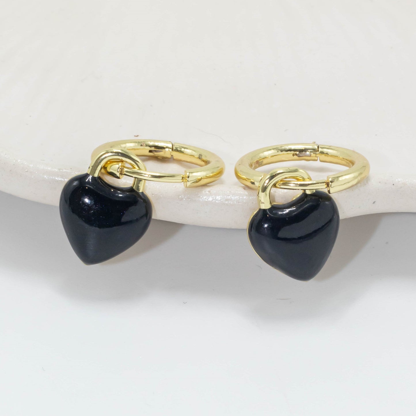 Arete dije corazón esmaltado