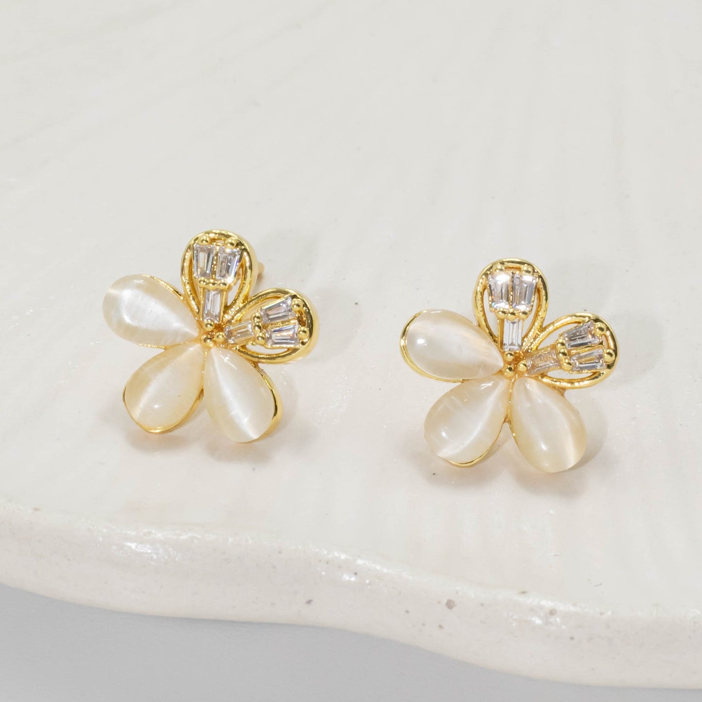 Arete flor gema baguette