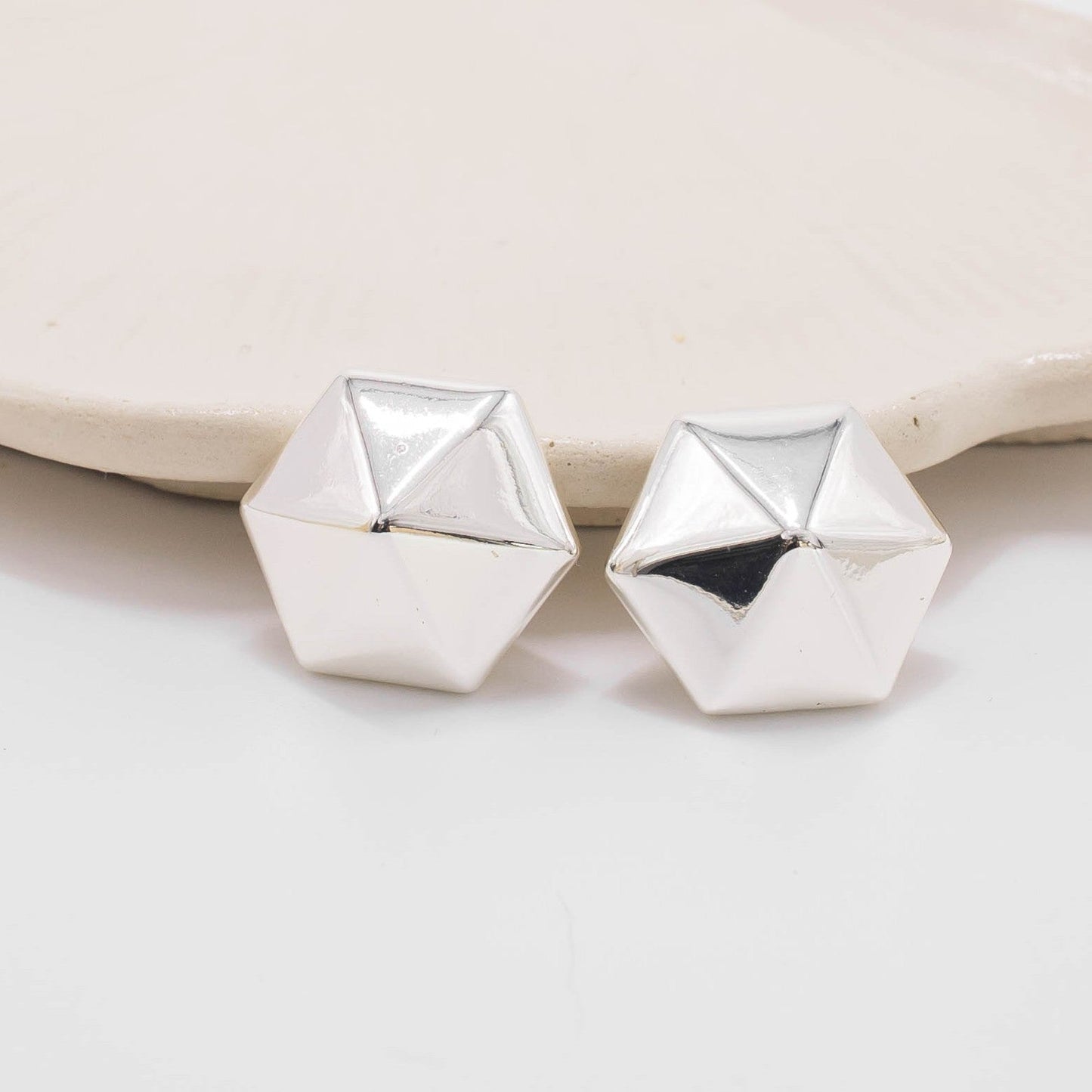 Arete rombo baño de plata