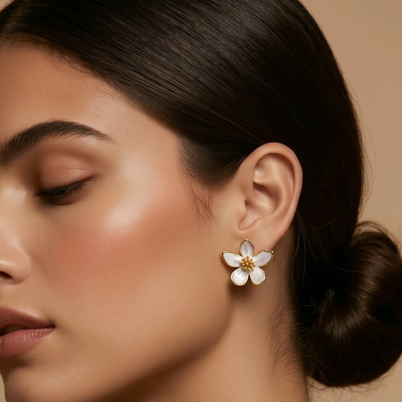 Arete flor esmaltada