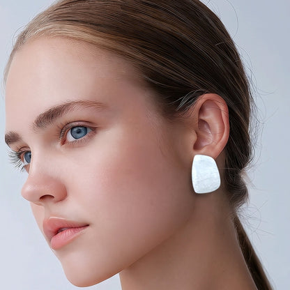 Arete resina blanca