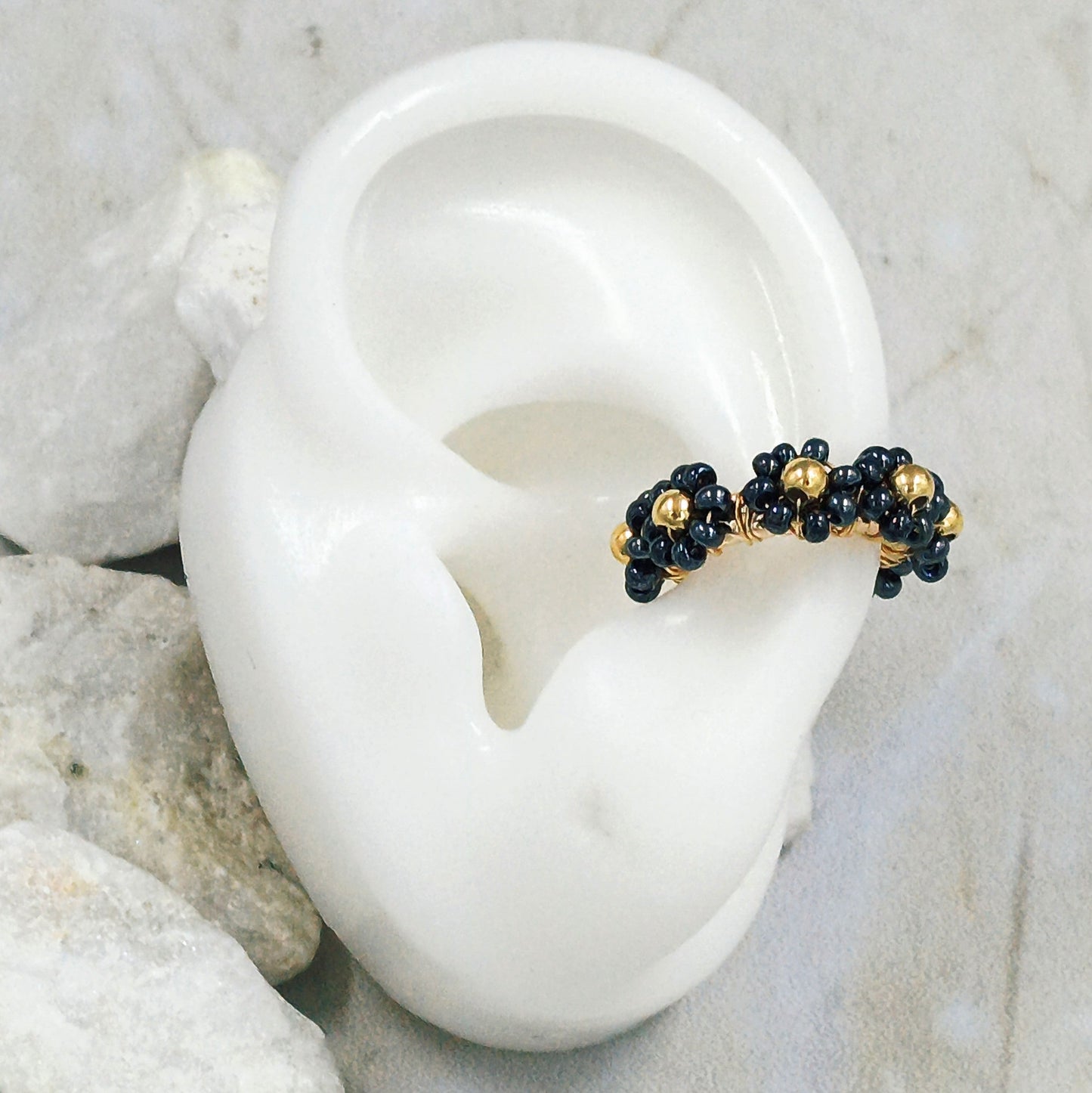 Earcuff bronce flor black