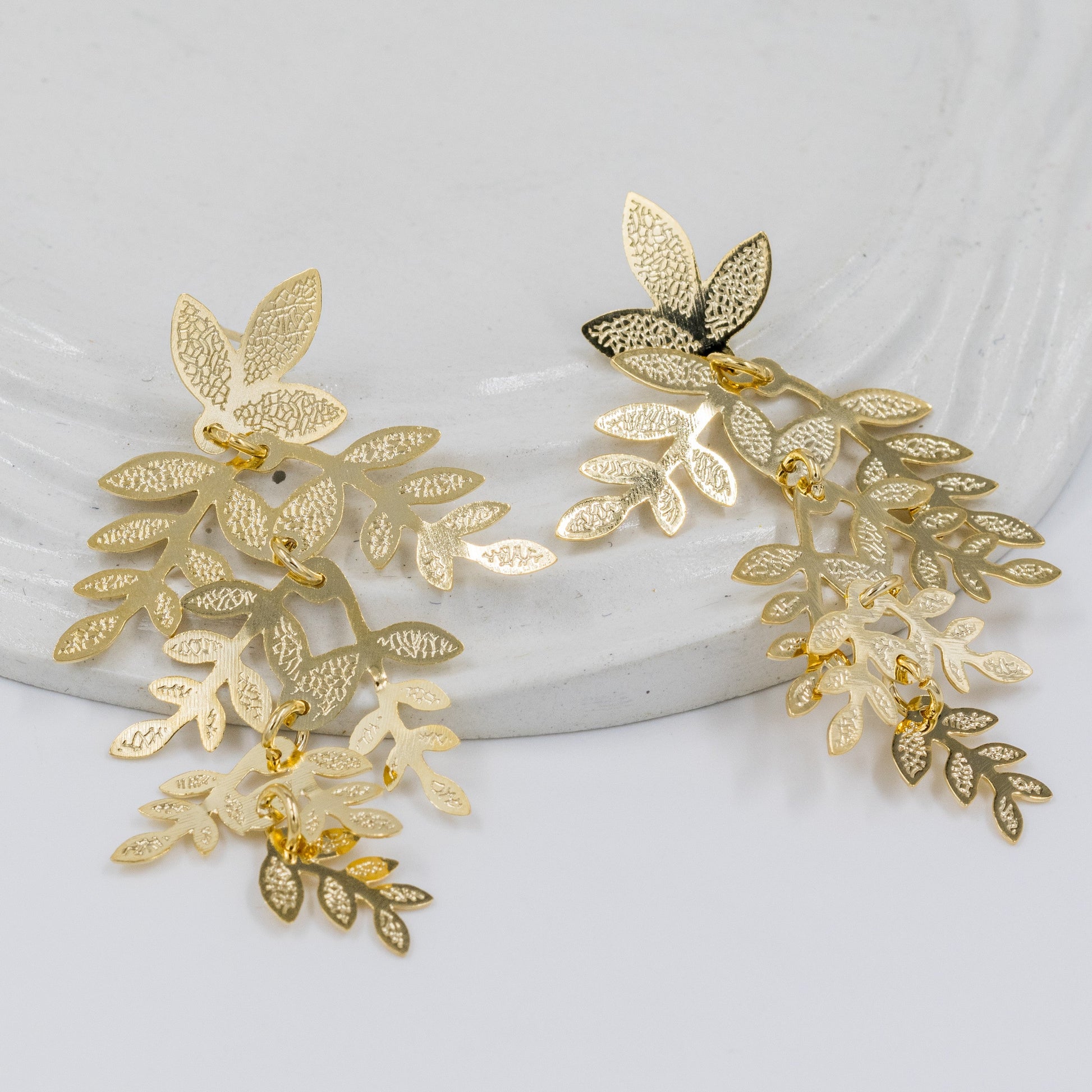 Arete bronce hoja 7cmAmulí