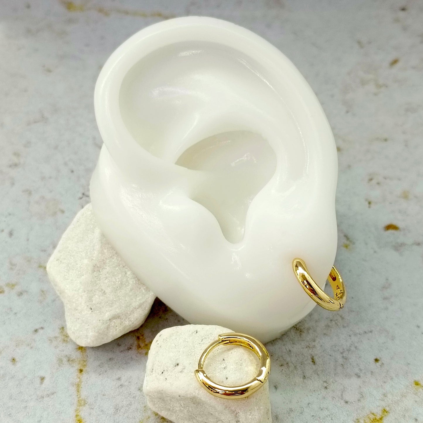 Cdga pqña lisa 24K (12mm) Amulí