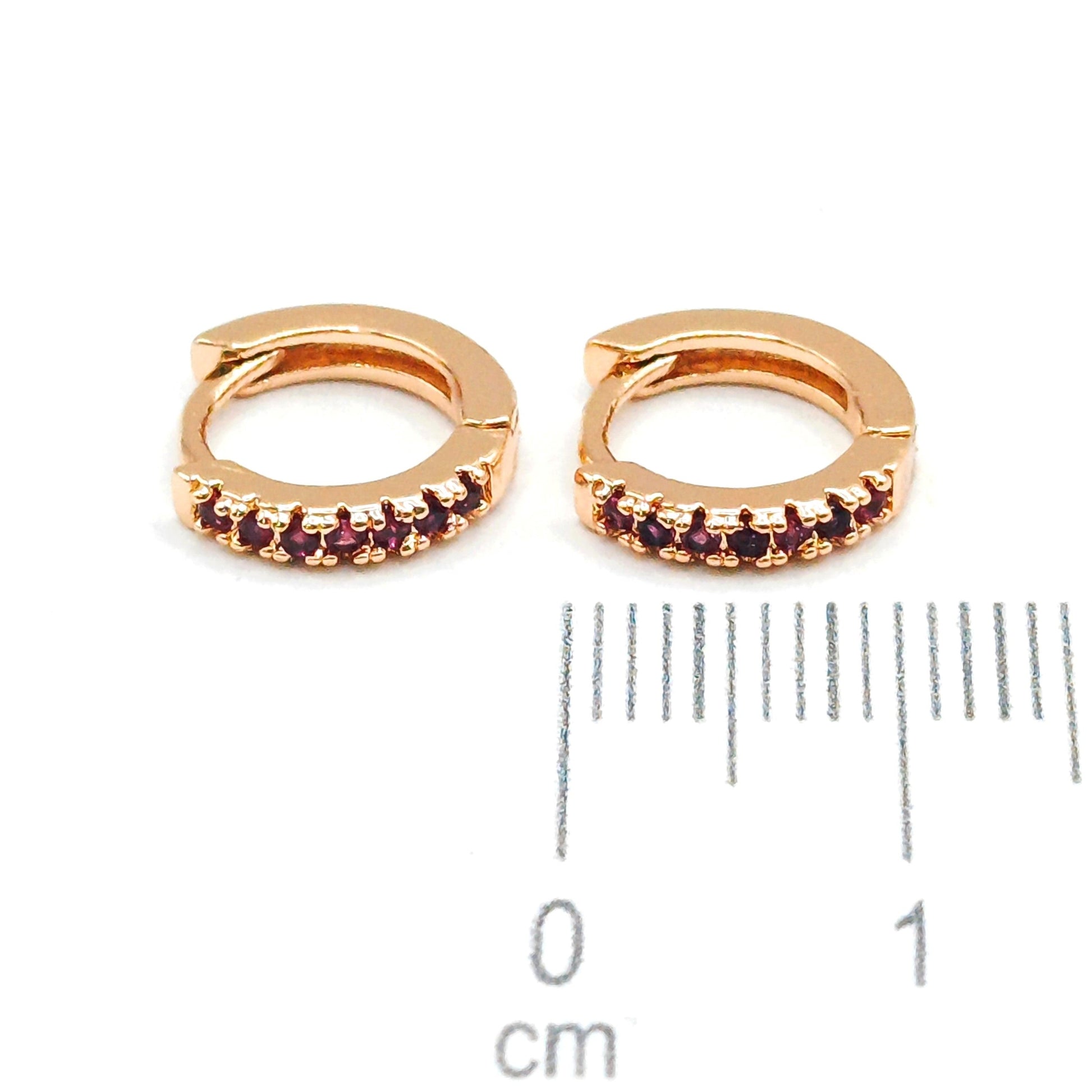 Cdga pequeña microzircones magenta (10mm) Amulí