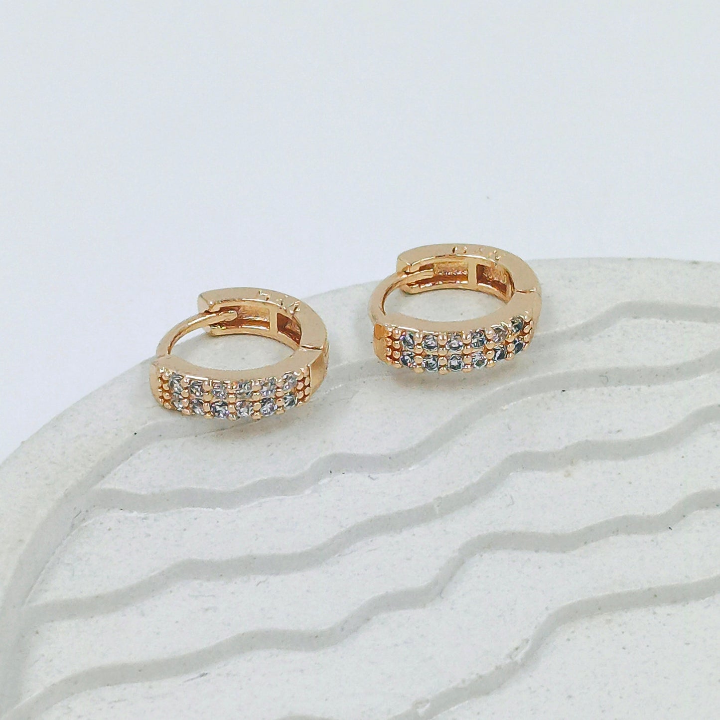 Cdga pequeña microzircones