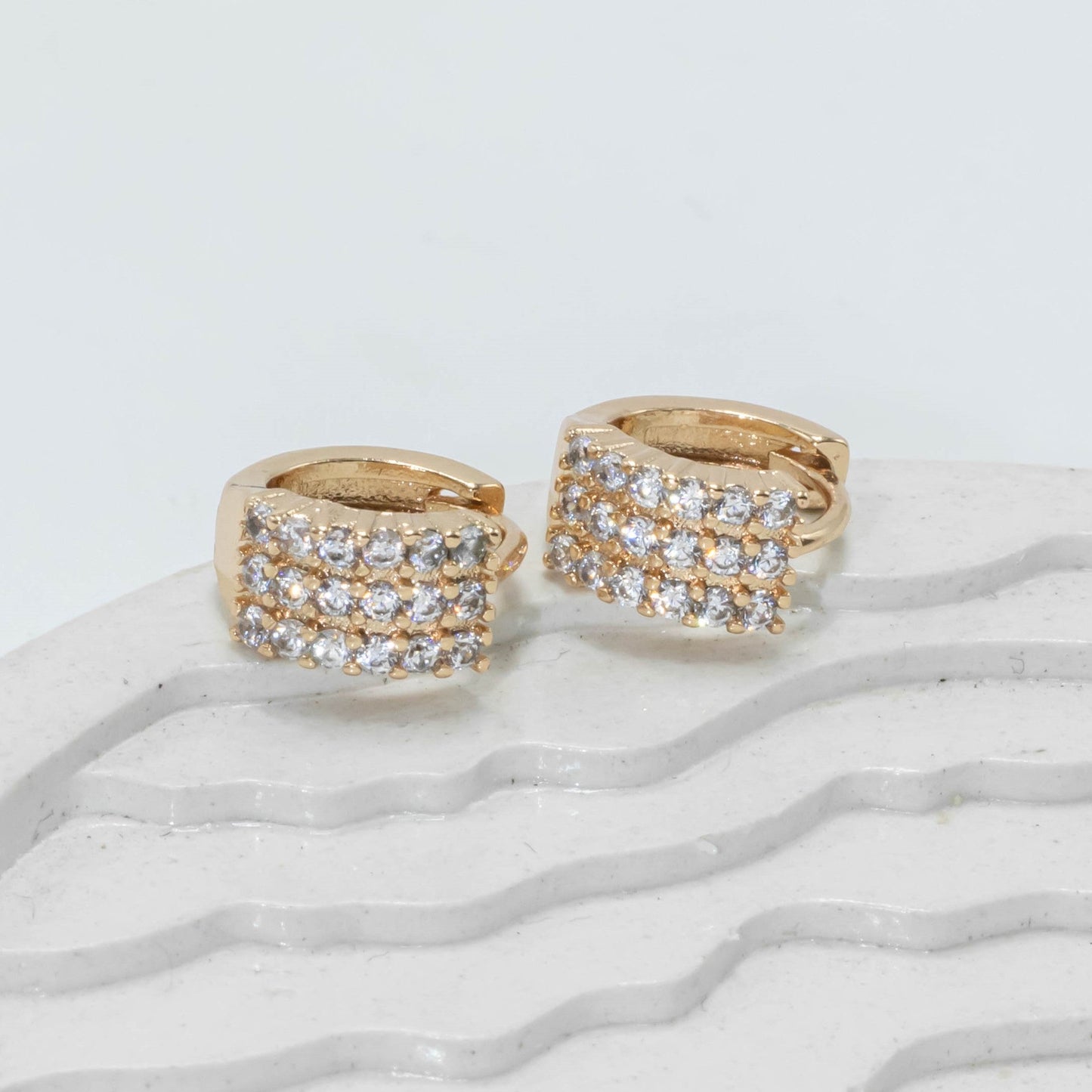 Cdga pequeña microzircones