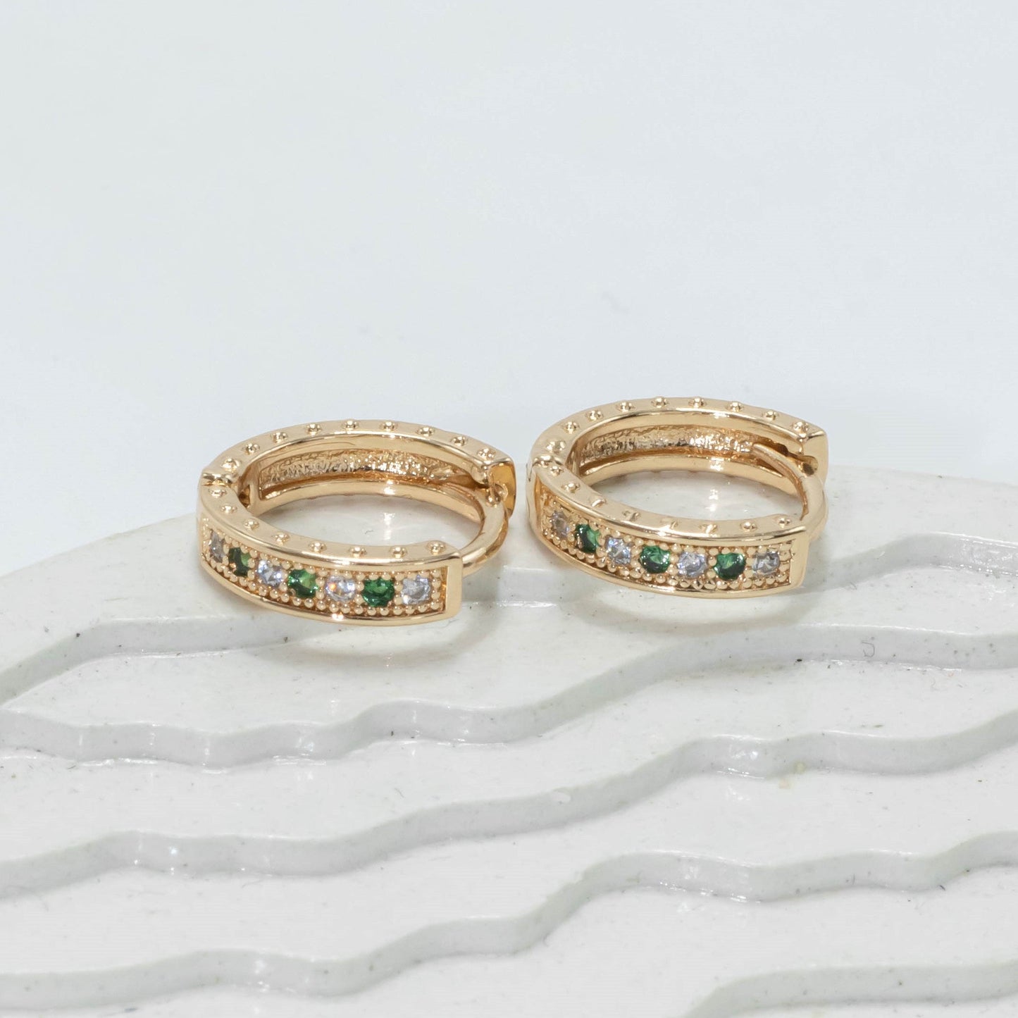 Cdga pequeña zircón esmeralda