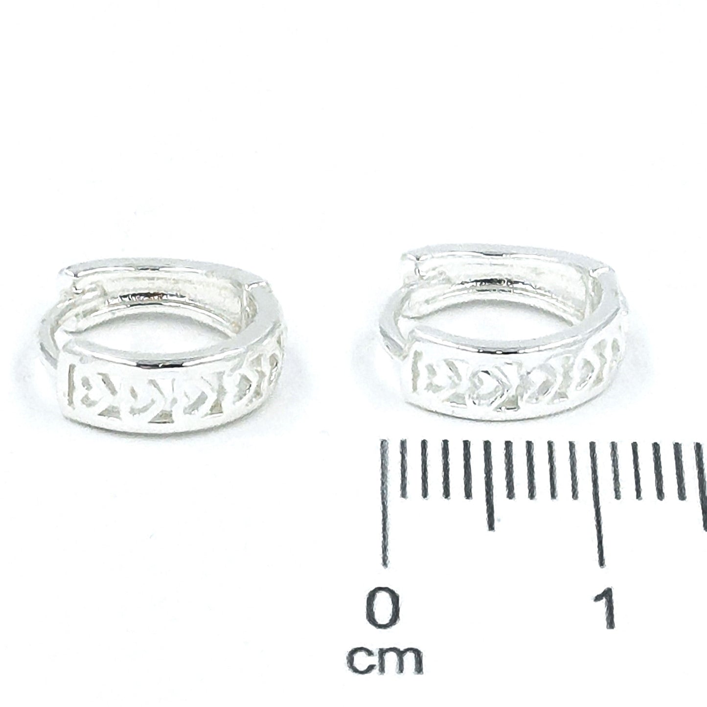 Cdga pequeña corazones perforados P