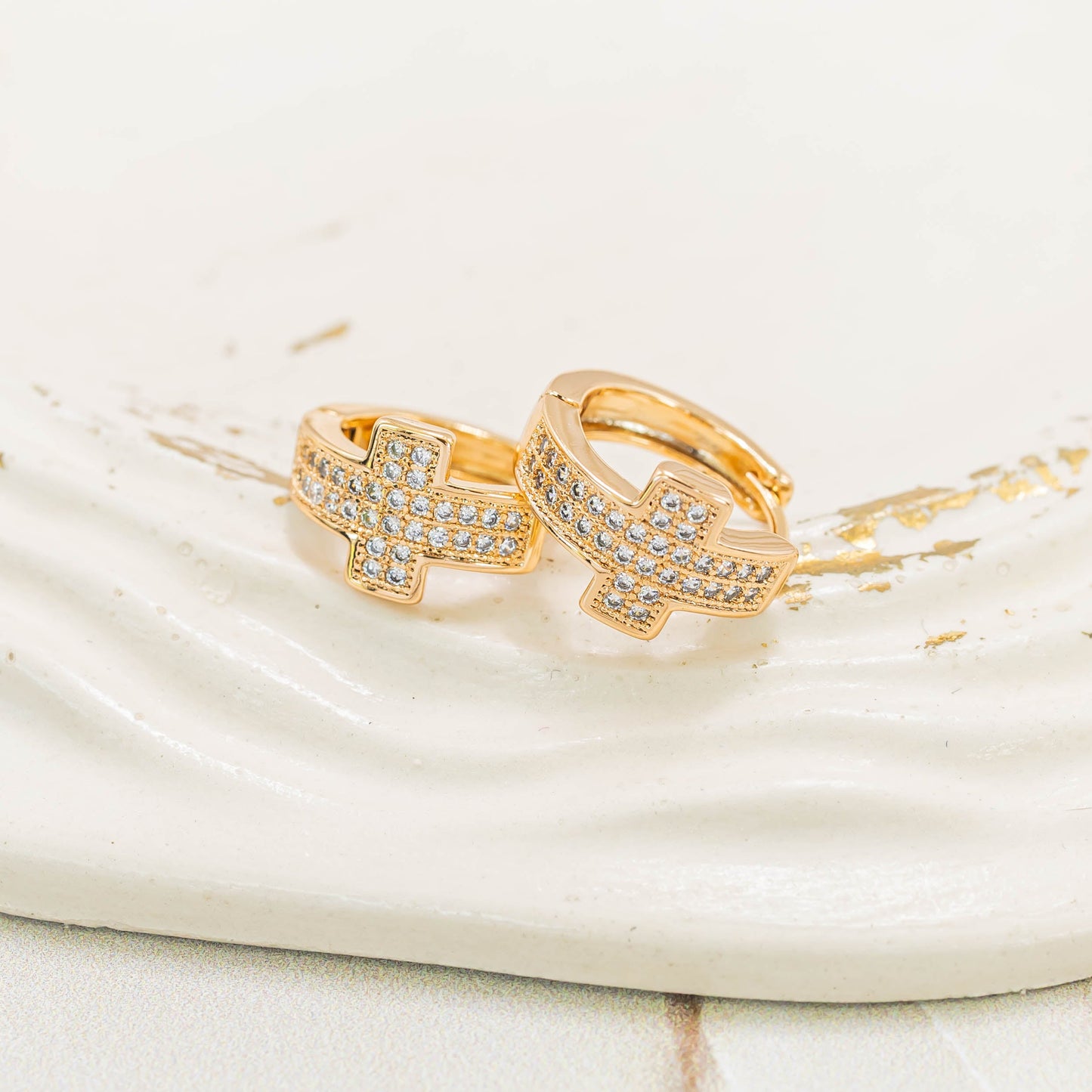 Candonga pequeña cruz