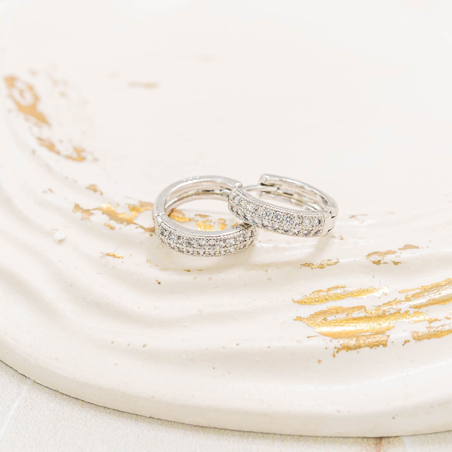 Candonga pequeña microzircón