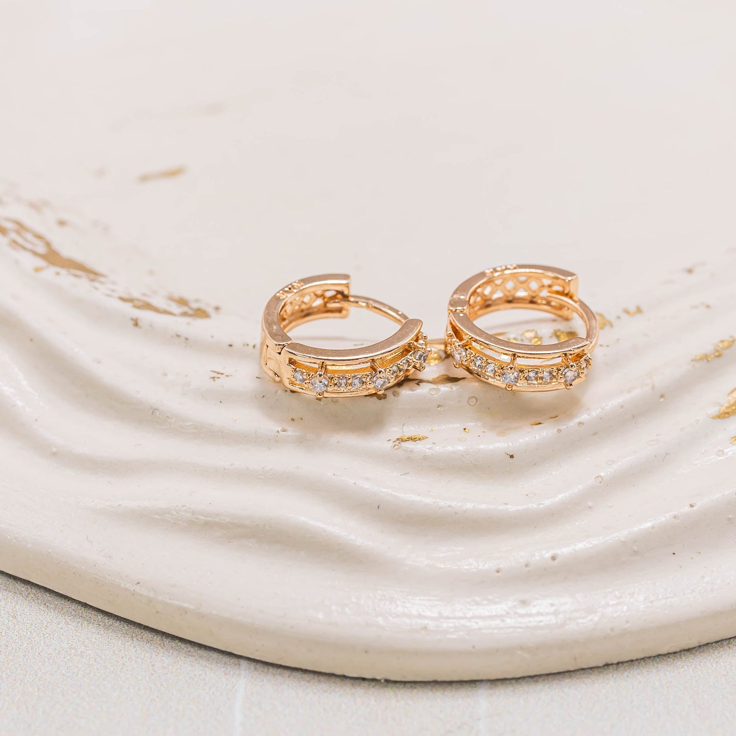 Candonga pequeña microzircón