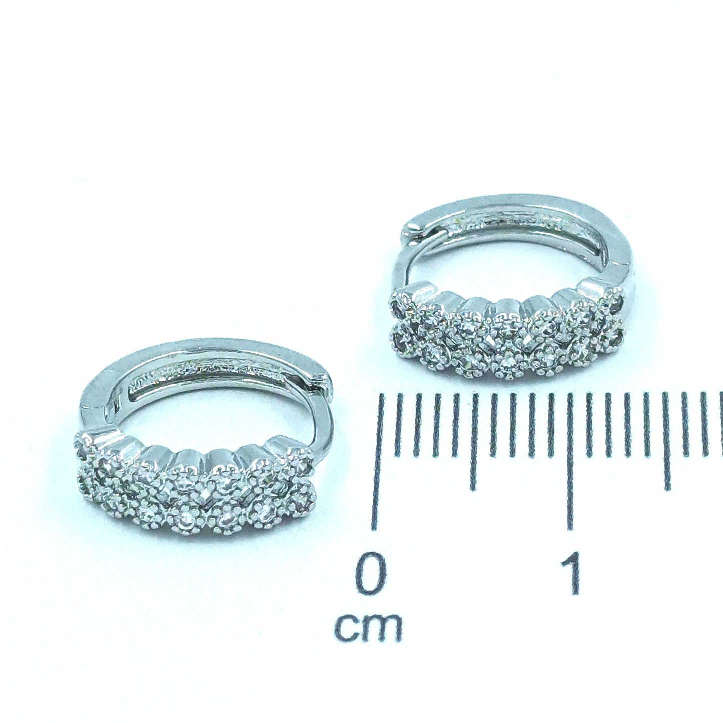 Candonga pequeña microzircón