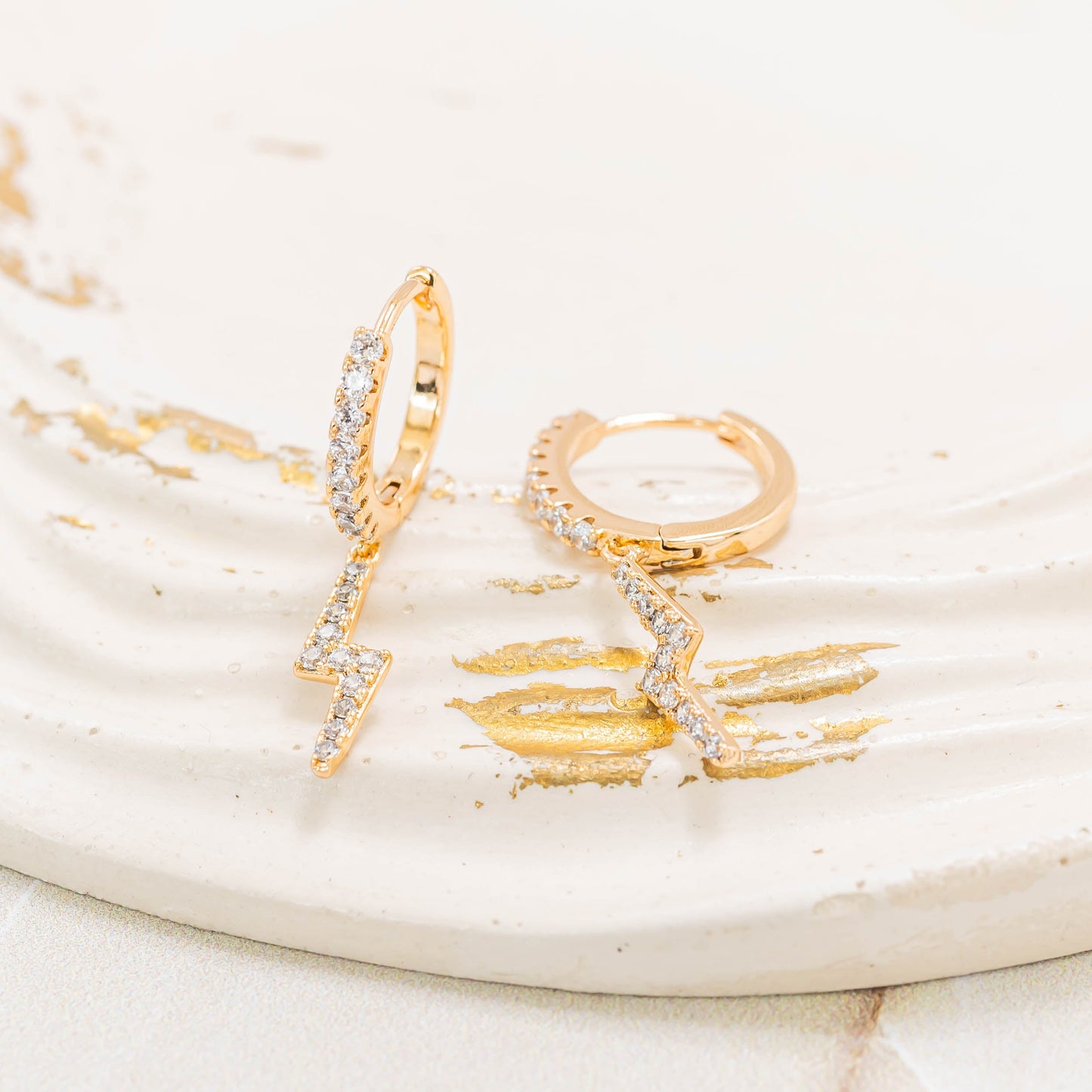 Candonga pequeña dije rayo