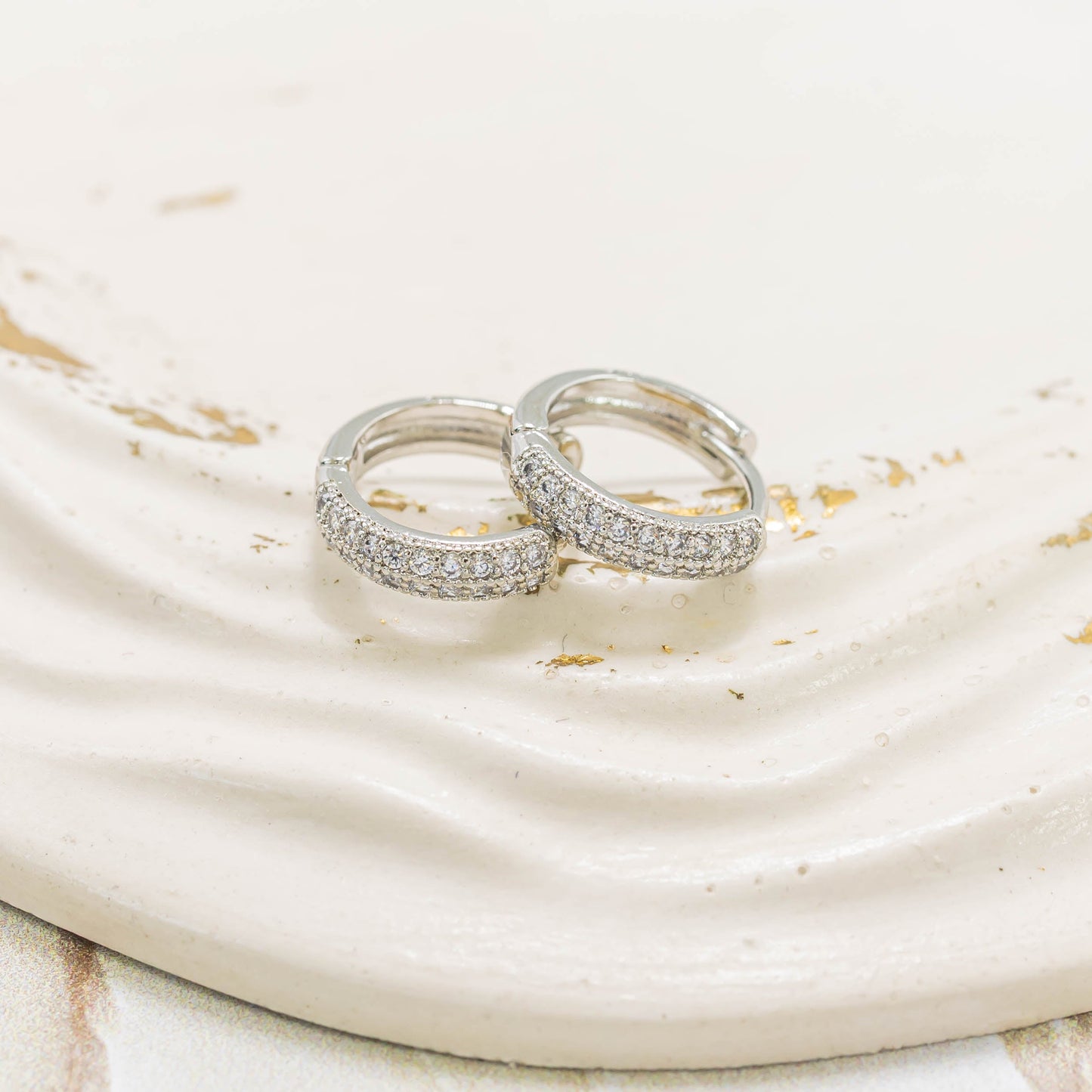 Candonga pequeña microzircón