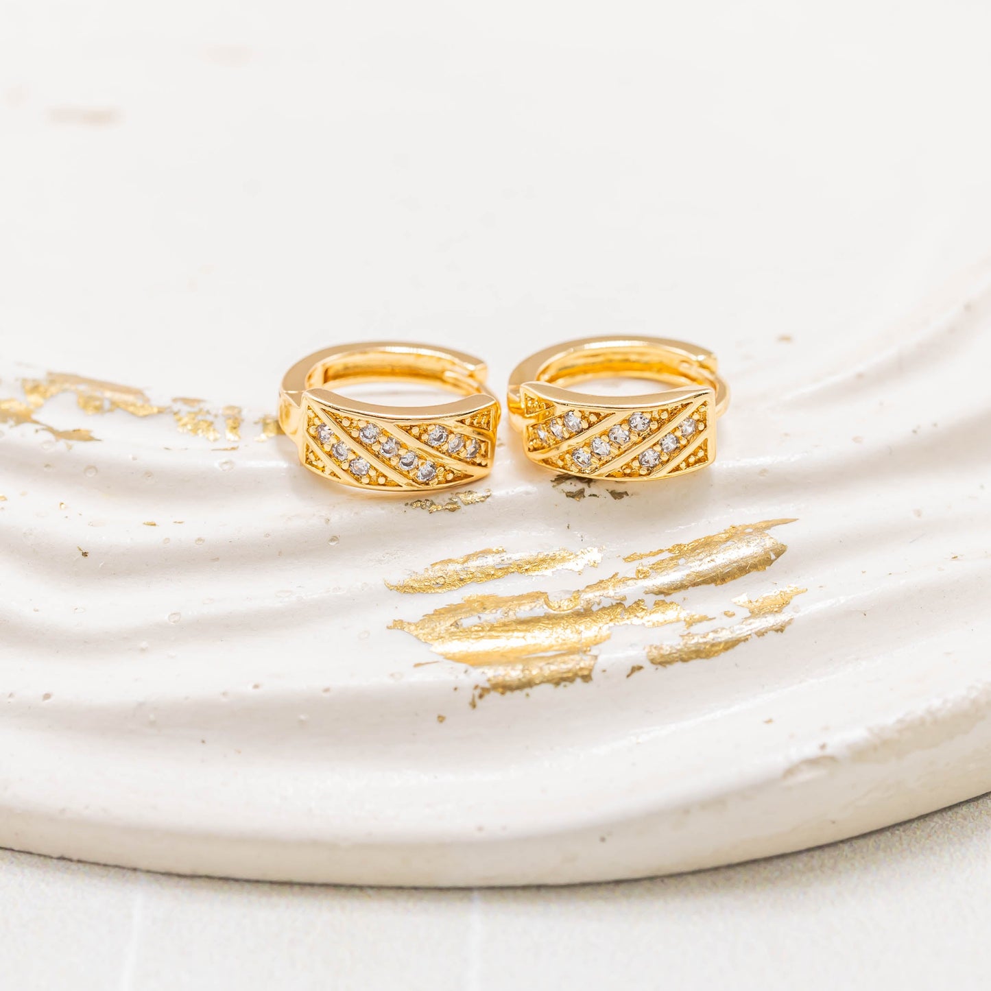 Candonga pequeña microzircón