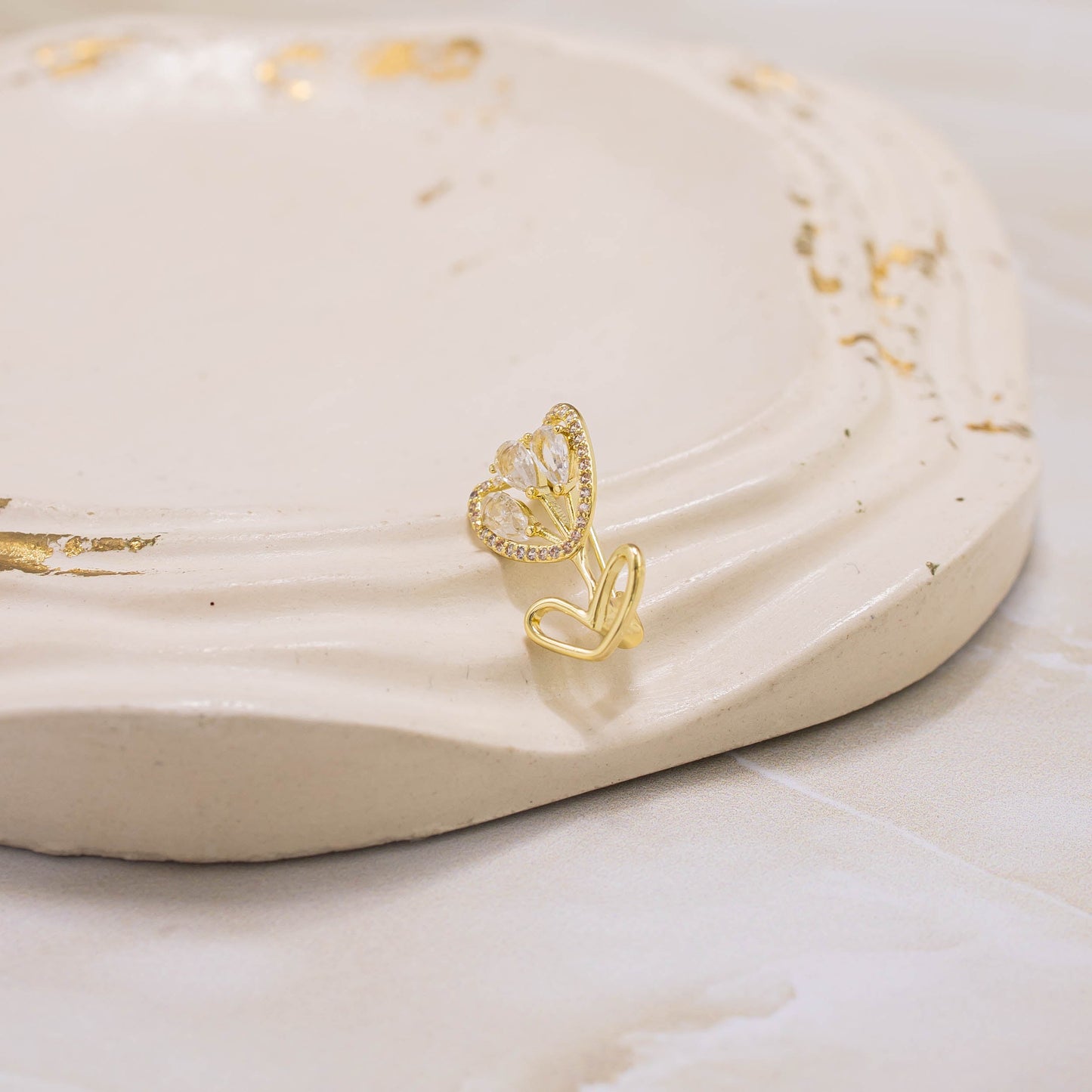 Broche rosa zircon corazón