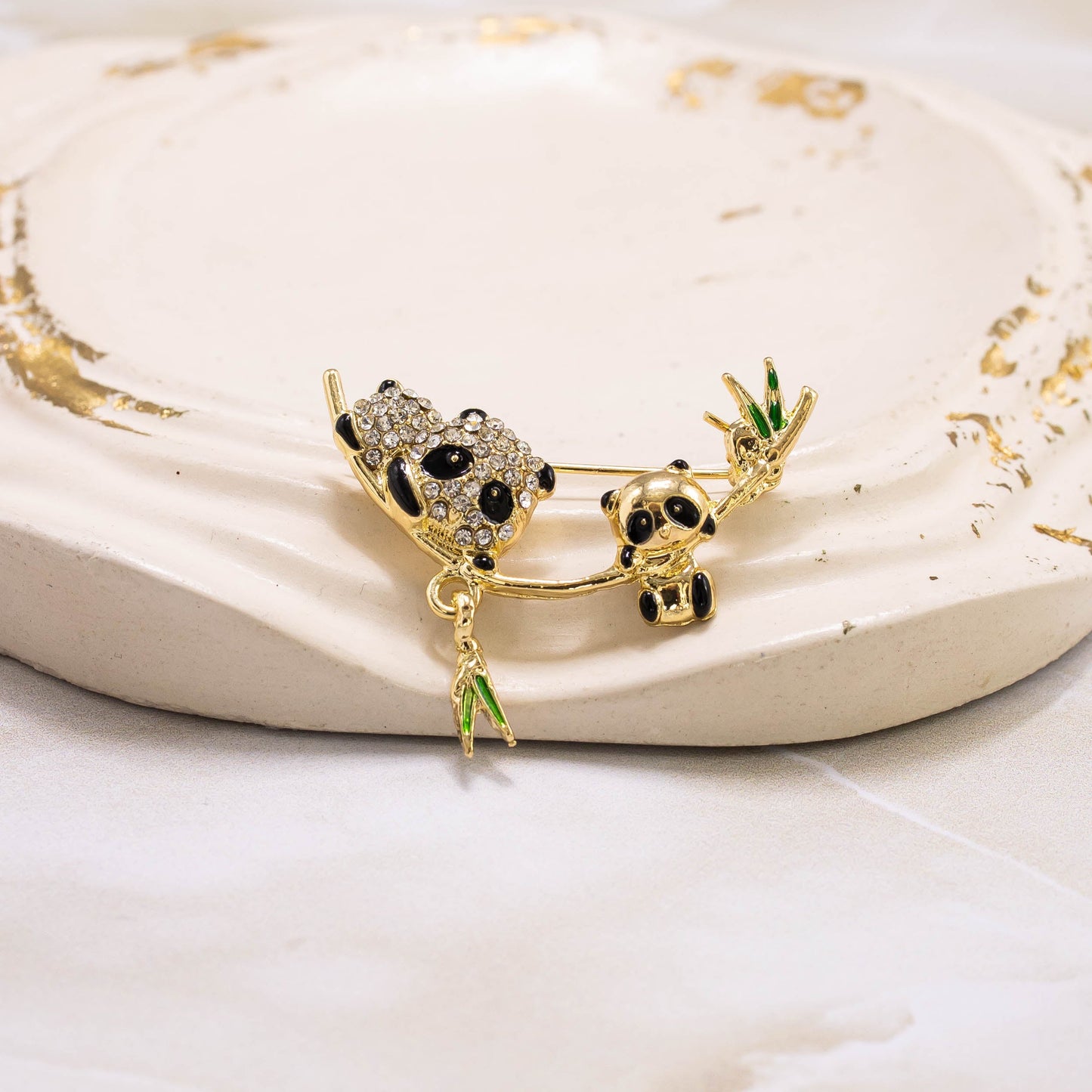 Broche bambú pandas