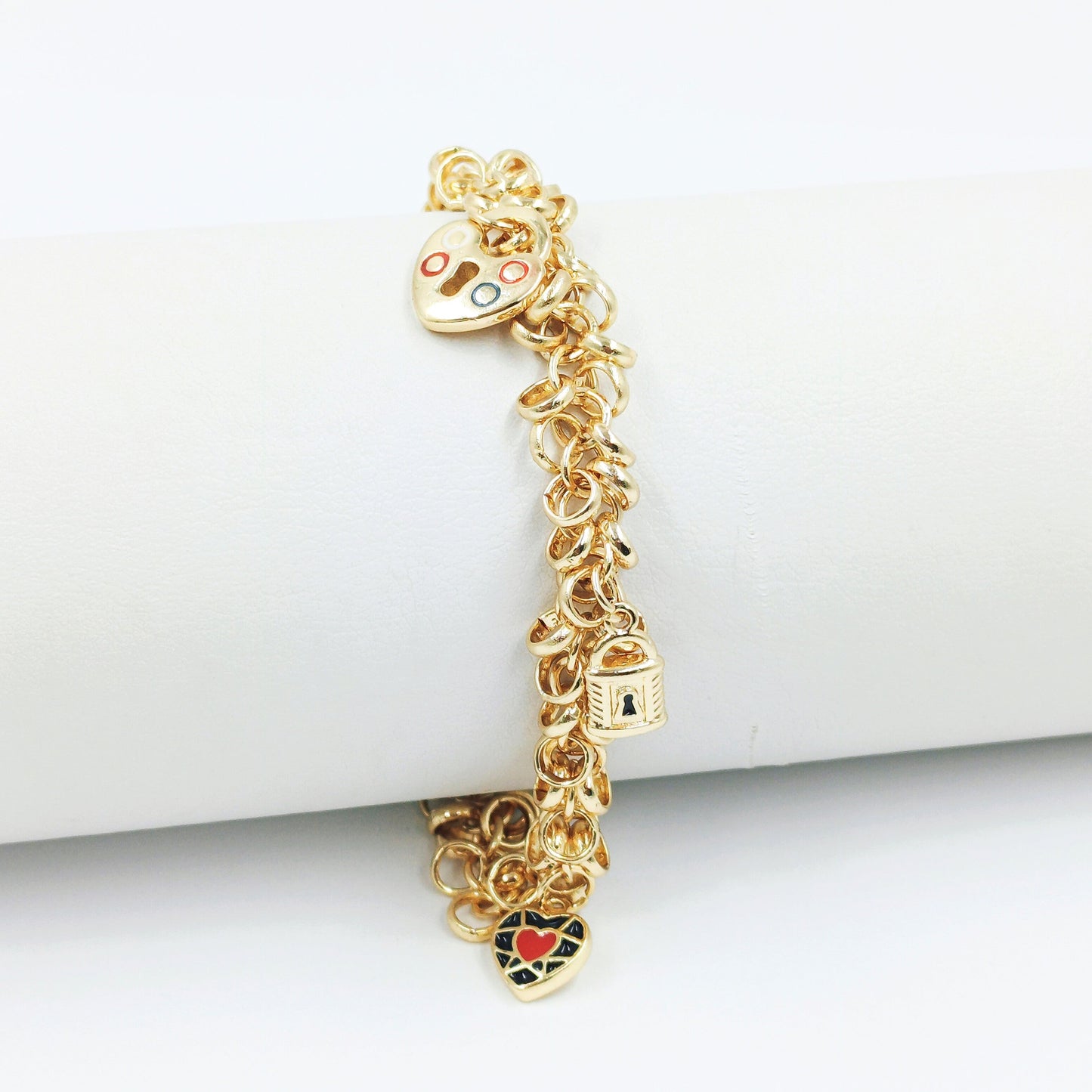 Pulsera dije corazones candados