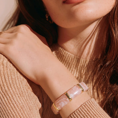Pulsera resina rosa