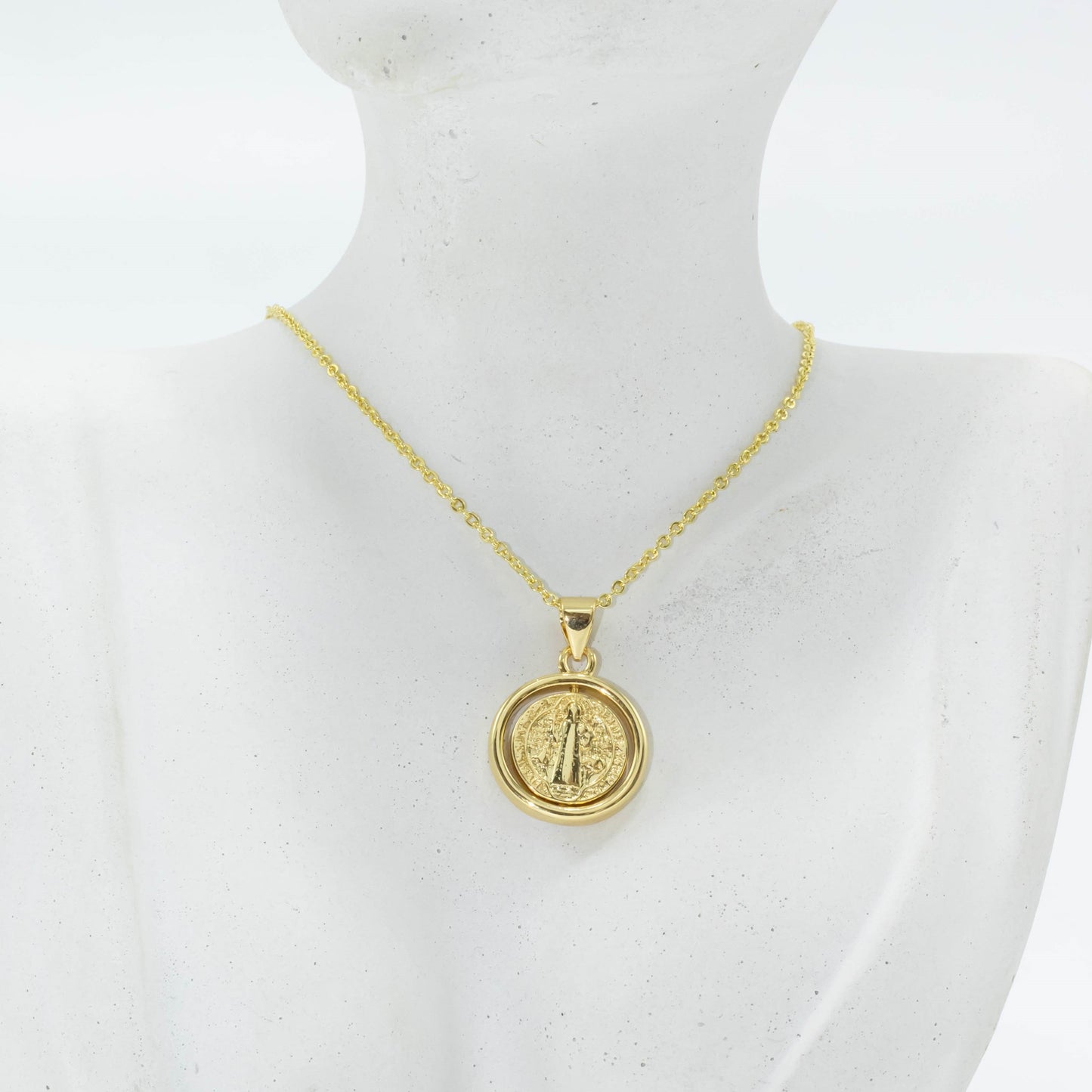 Collar rodio medallita