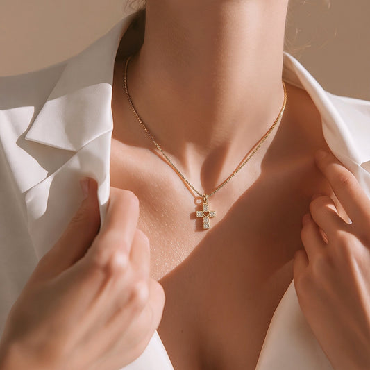 Collar rodio cruz corazón