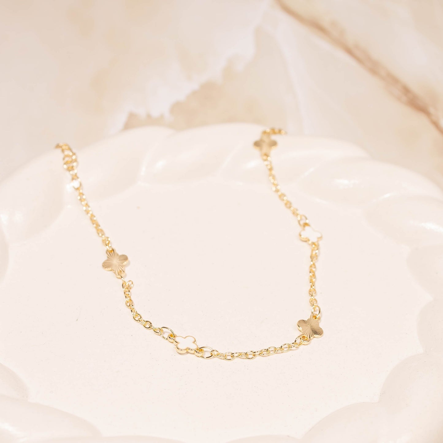 Tobillera Vancleef blanco Amulí